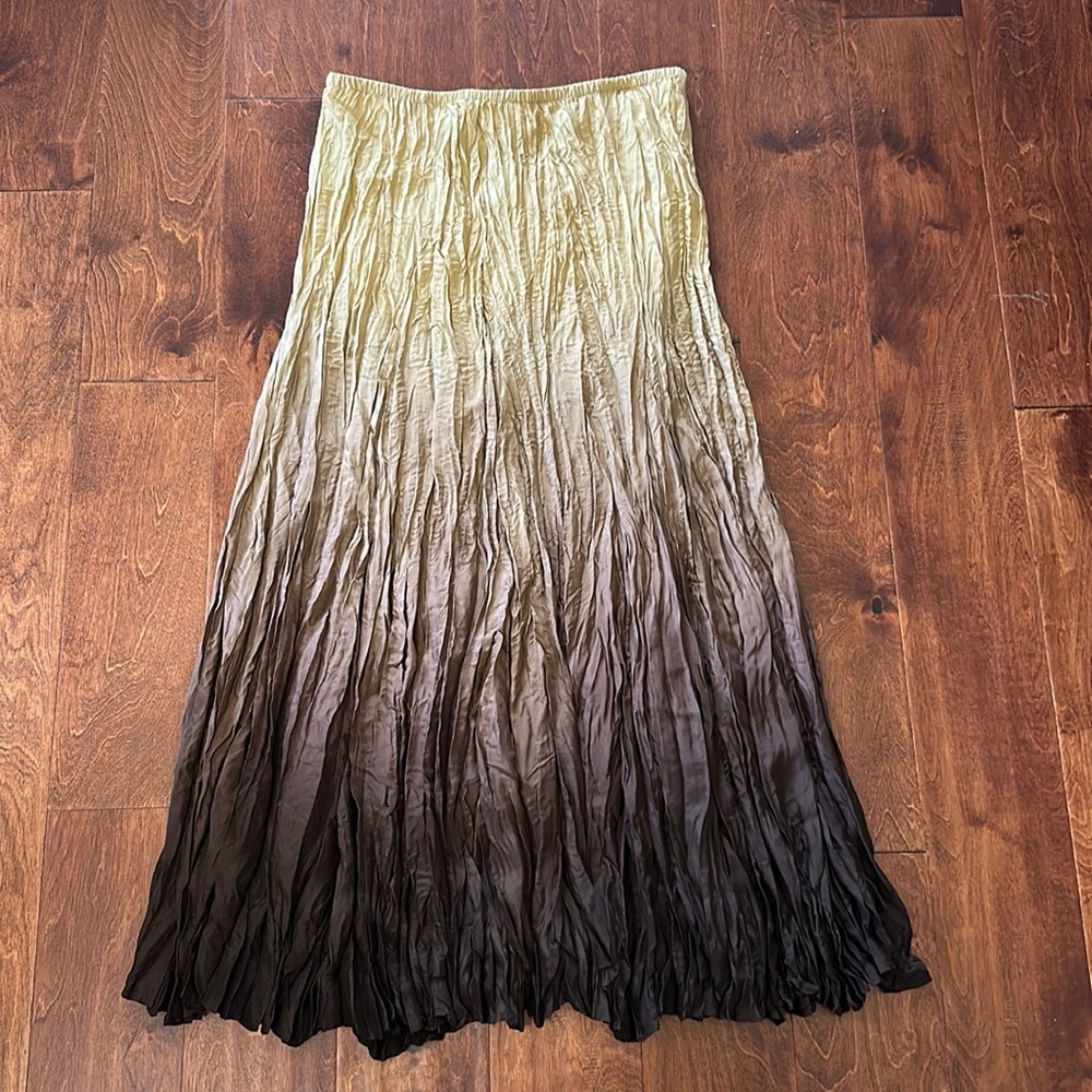 Karen Kane 100% silk ombré broomstick crinkle maxi skirt modest no slit Sz S